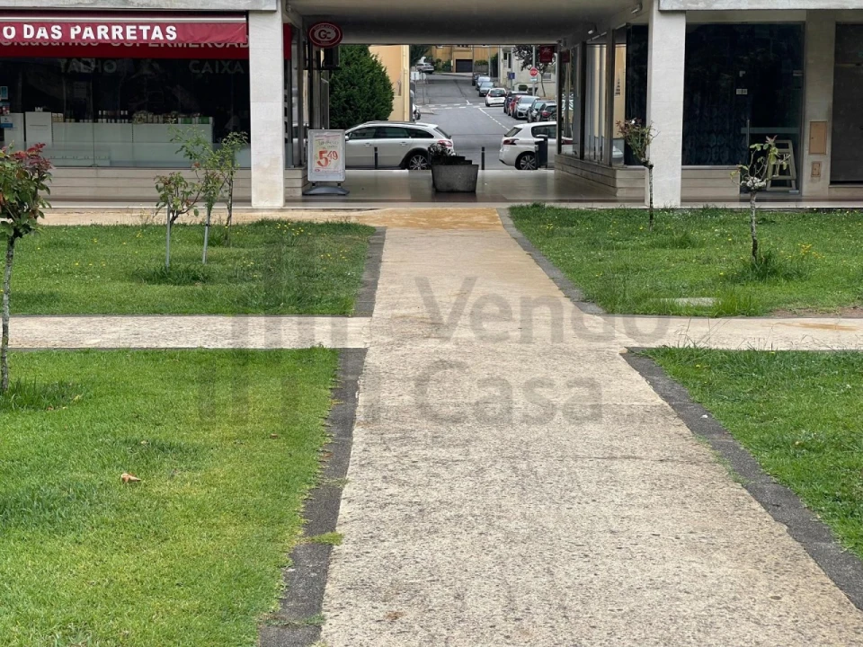 Loja para Venda em Braga (Maximinos, Sé e Cividade) Foto 1