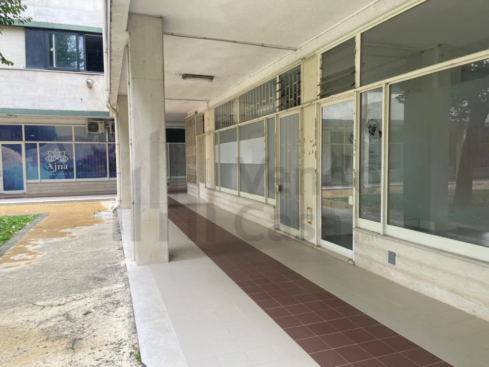 Loja para Venda em Braga (Maximinos, Sé e Cividade) Foto 4