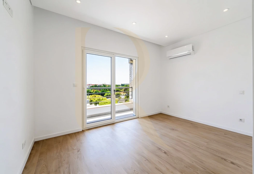 Apartamento T2 para Venda em Seixal, Arrentela e Aldeia de Paio Pires Foto 25