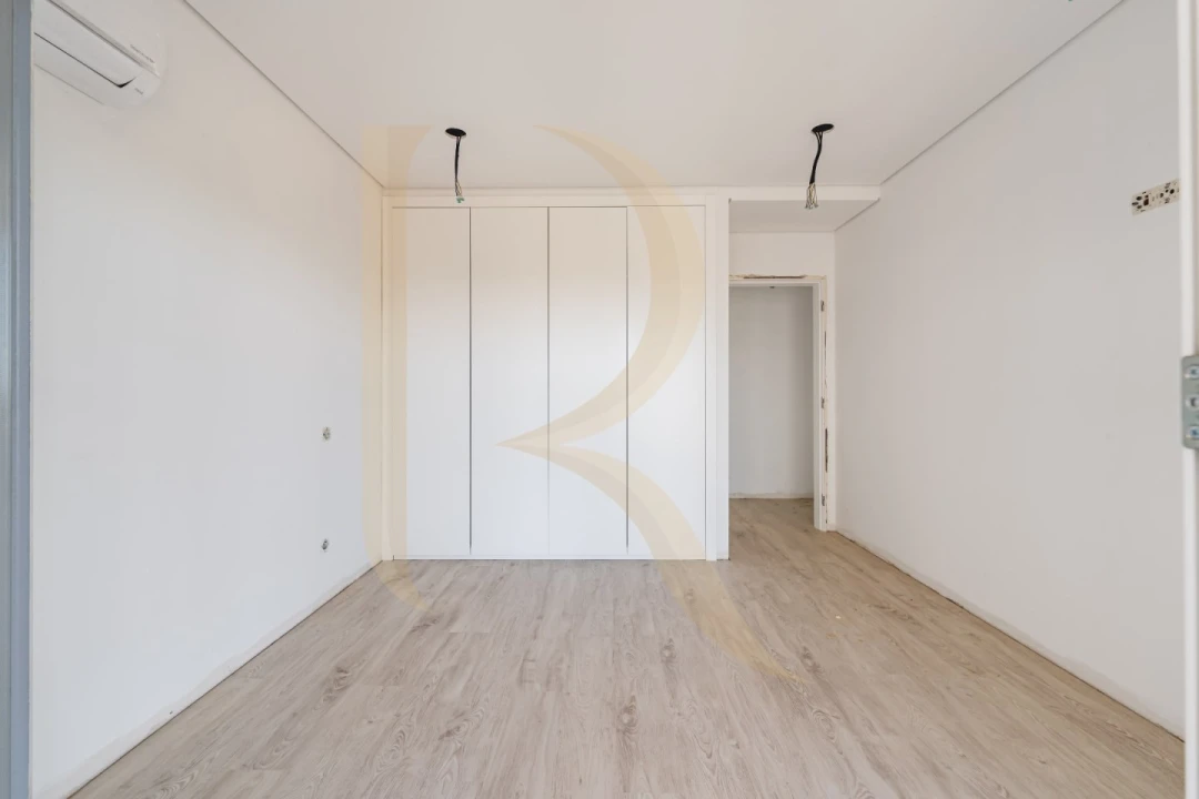 Apartamento T3 para Venda em Seixal, Arrentela e Aldeia de Paio Pires Foto 28