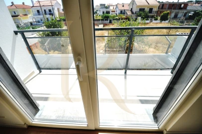 Moradia T4 para Venda em Fernao Ferro