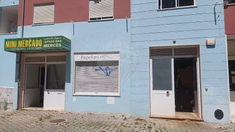 Loja para Venda em Algueirão-Mem Martins