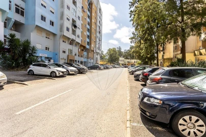 Loja para Venda em Algueirão-Mem Martins