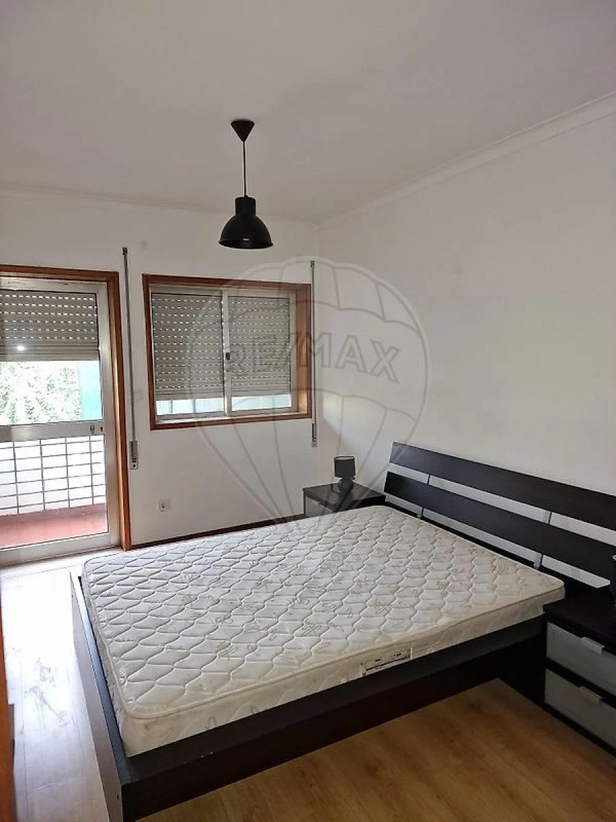 Apartamento T3 para Venda em Vilar de Andorinho Foto 7