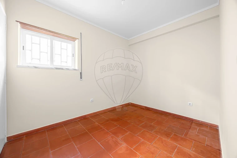 Apartamento T3 para Venda em Vimeiro Foto 5