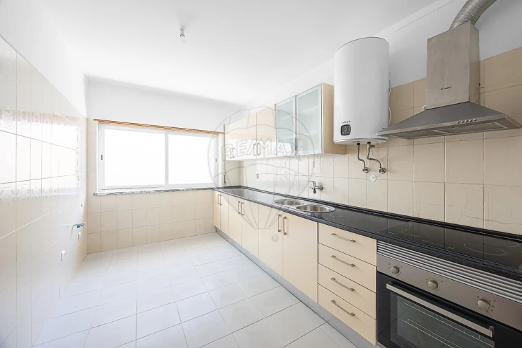 Apartamento T3 para Venda em Vimeiro Foto 13