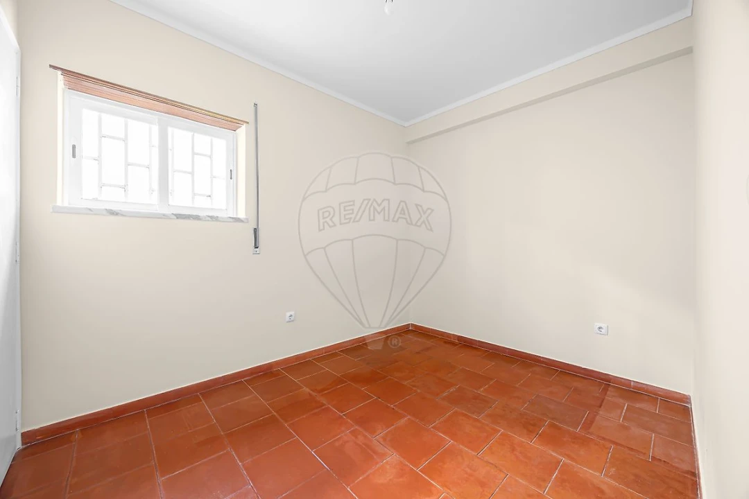 Apartamento T3 para Venda em Vimeiro Foto 5