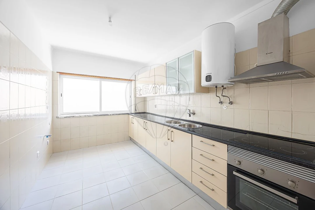 Apartamento T3 para Venda em Vimeiro Foto 13