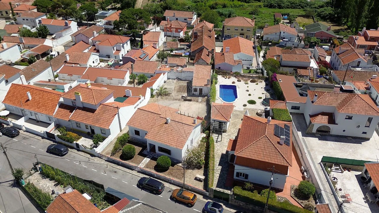 Moradia T3 para Venda em Colares Foto 1