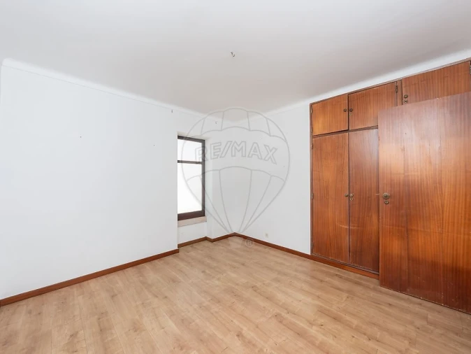 Moradia T3 para Venda em Colares Foto 16