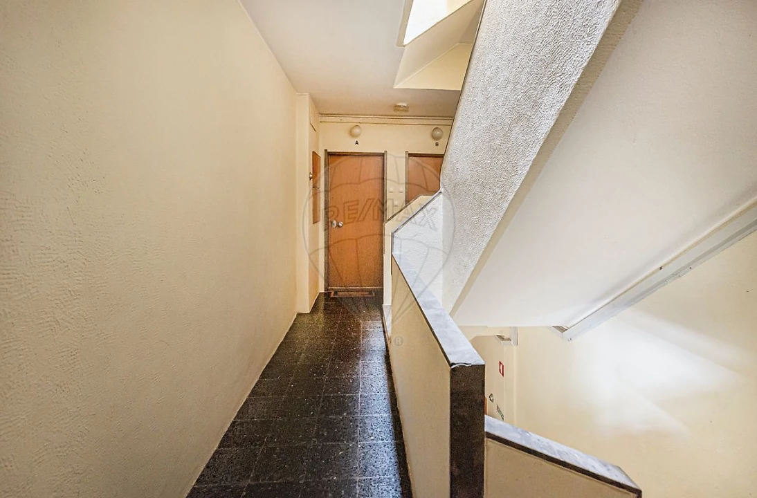 Apartamento T2 para Venda em Odivelas Foto 18