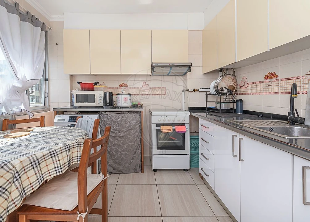 Apartamento T2 para Venda em Odivelas Foto 1