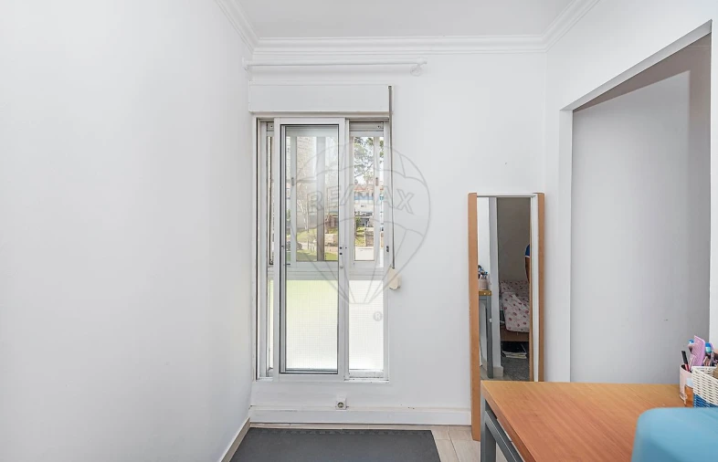 Apartamento T2 para Venda em Odivelas Foto 12