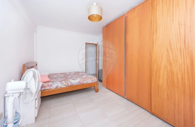 Apartamento T2 para Venda em Odivelas Foto 9