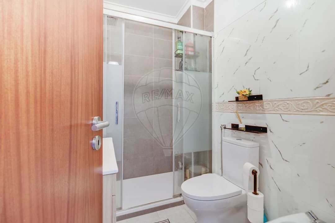 Apartamento T2 para Venda em Vialonga Foto 6