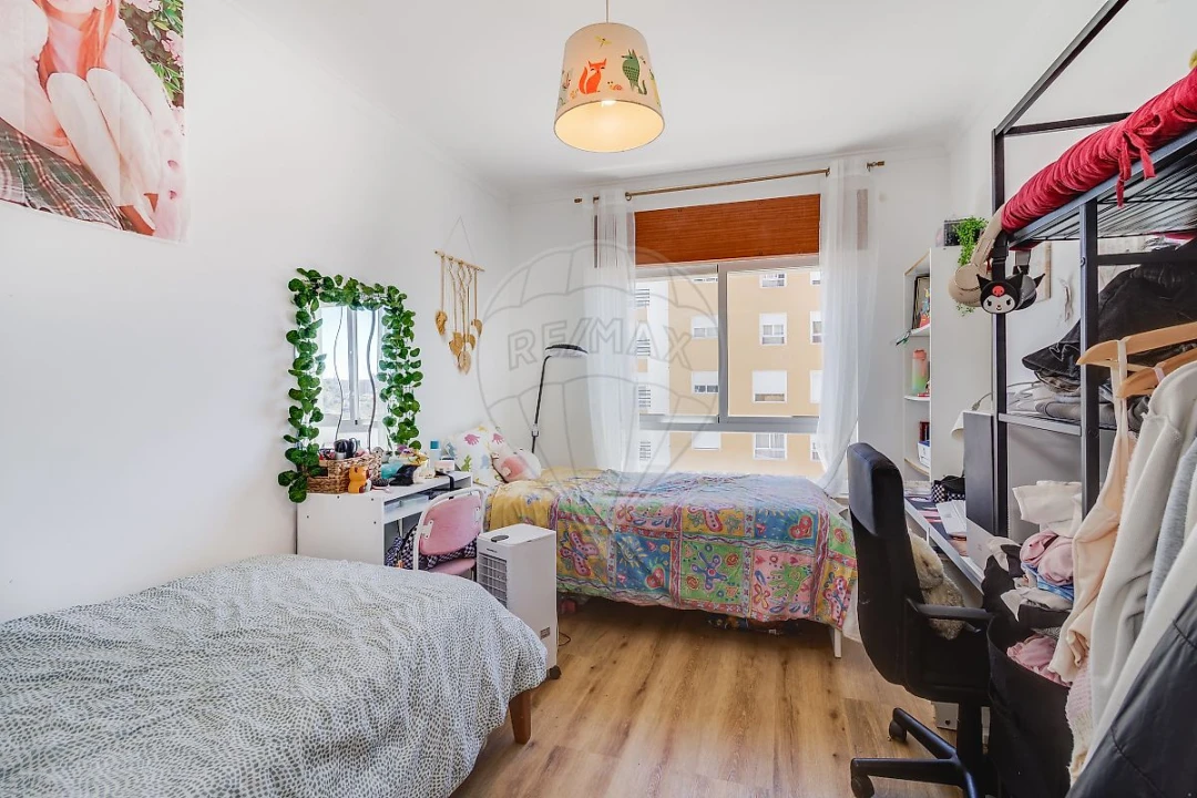Apartamento T2 para Venda em Vialonga Foto 1