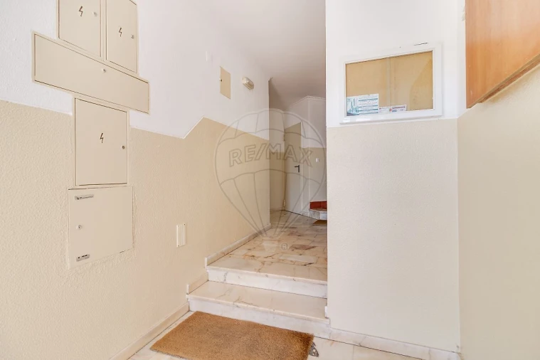Apartamento T2 para Venda em Vialonga Foto 17