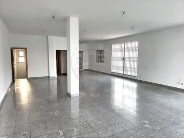 Loja para Arrendamento em Vila Chã, Codal e Vila Cova de Perrinho