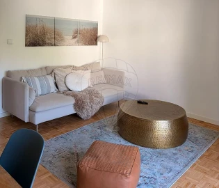 Apartamento T3 para Arrendamento em Carcavelos e Parede
