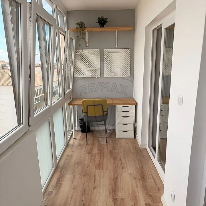 Apartamento T3 para Arrendamento em Carcavelos e Parede Foto 7