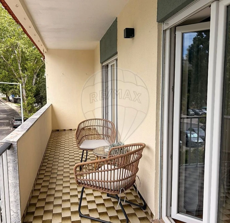 Apartamento T3 para Arrendamento em Carcavelos e Parede Foto 5