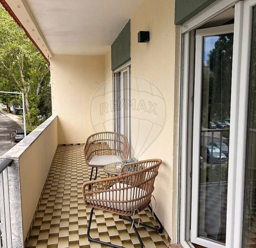 Apartamento T3 para Arrendamento em Carcavelos e Parede Foto 5
