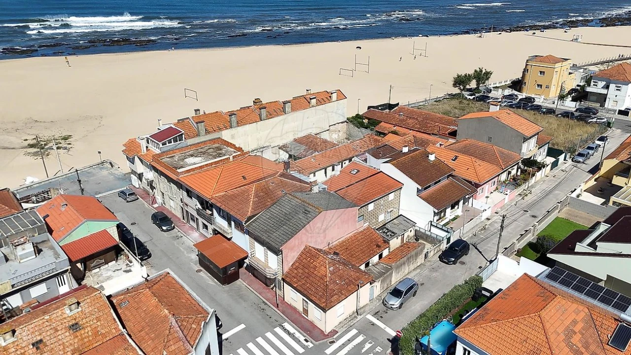 Moradia T2 para Venda em Arcozelo Foto 20