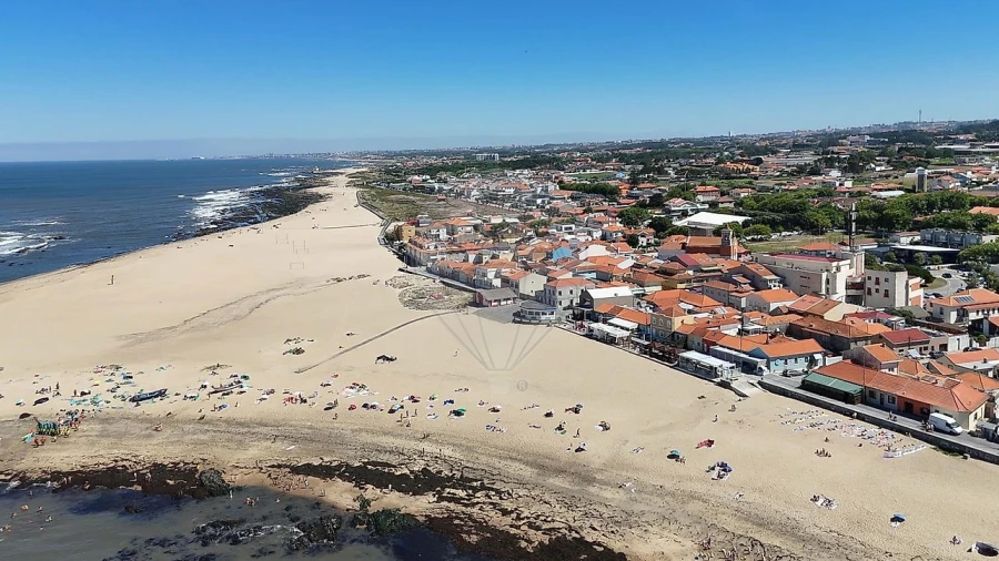 Moradia T2 para Venda em Arcozelo