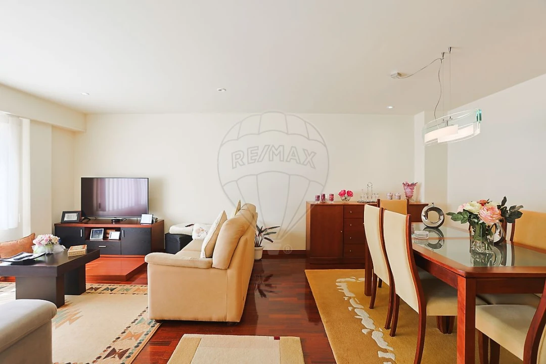 Moradia T3 para Venda em Espinho Foto 1