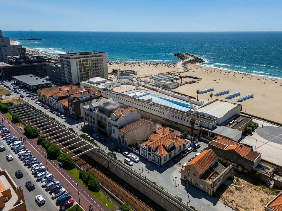 Moradia T3 para Venda em Espinho Foto 36