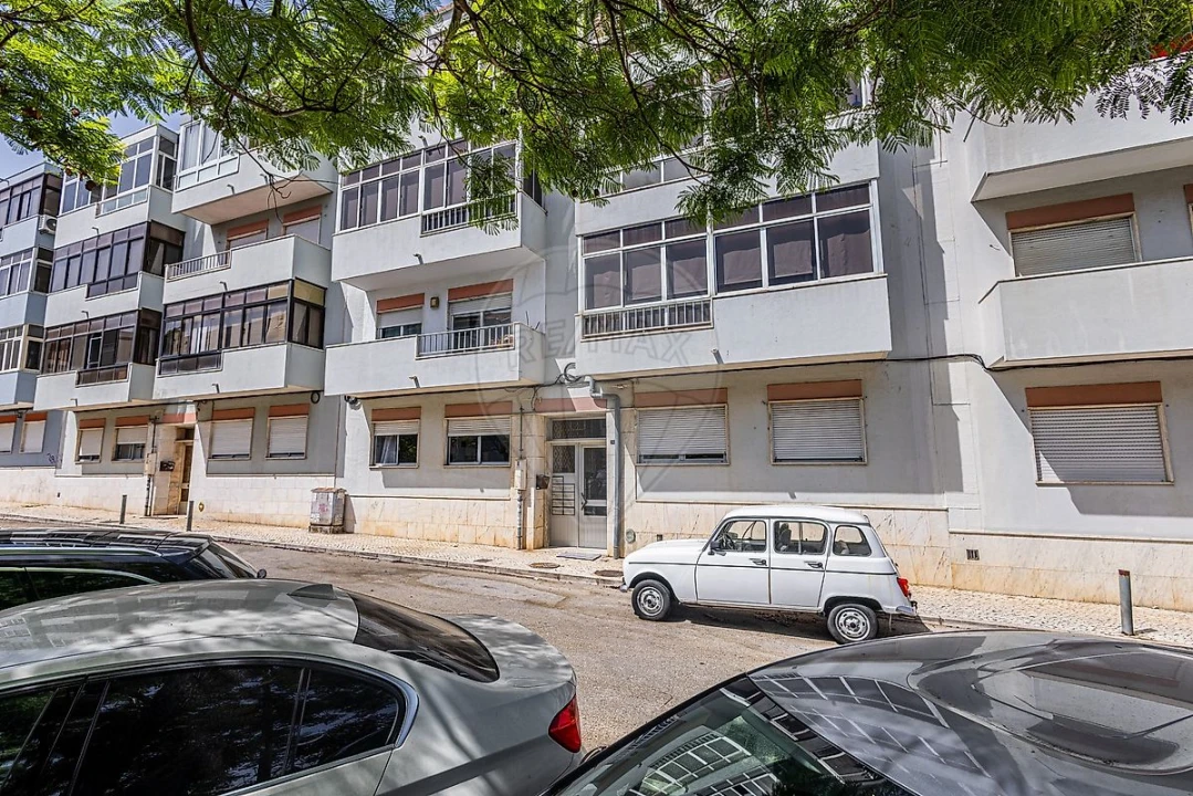 Apartamento T2 para Venda em Odivelas Foto 27