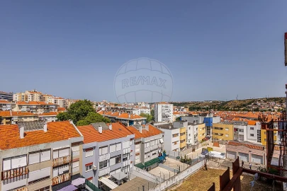 Apartamento T2 para Venda em Odivelas