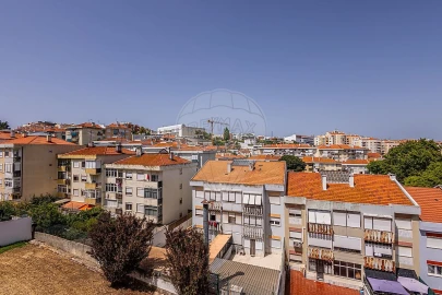 Apartamento T2 para Venda em Odivelas