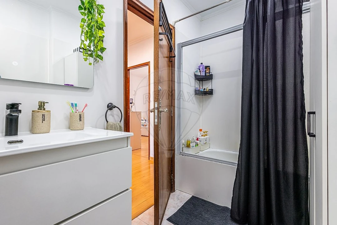 Apartamento T2 para Venda em Odivelas Foto 1