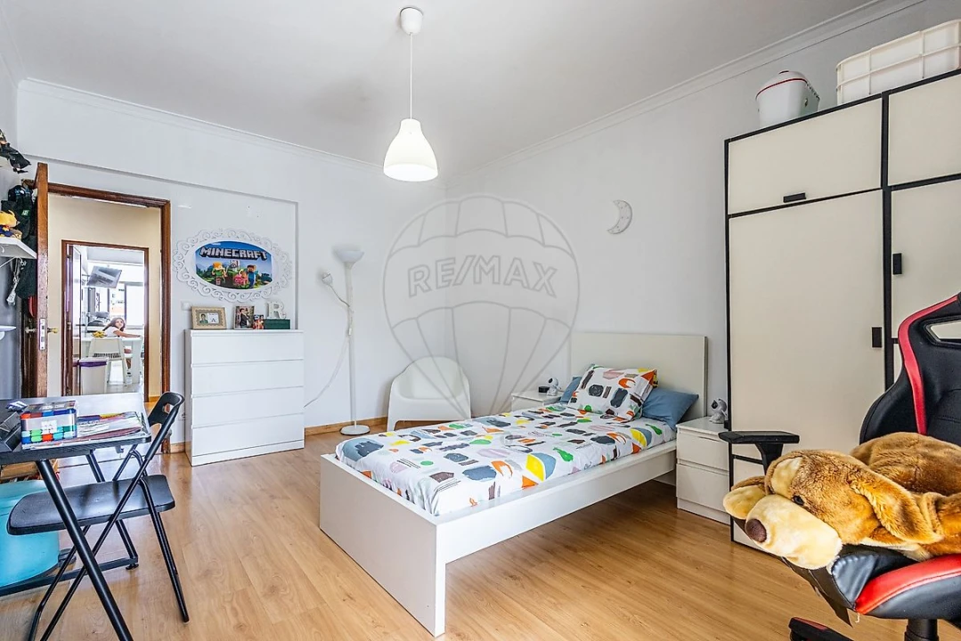 Apartamento T2 para Venda em Odivelas Foto 8