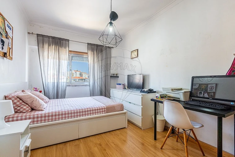 Apartamento T2 para Venda em Odivelas Foto 14
