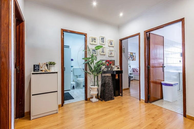 Apartamento T2 para Venda em Odivelas Foto 6