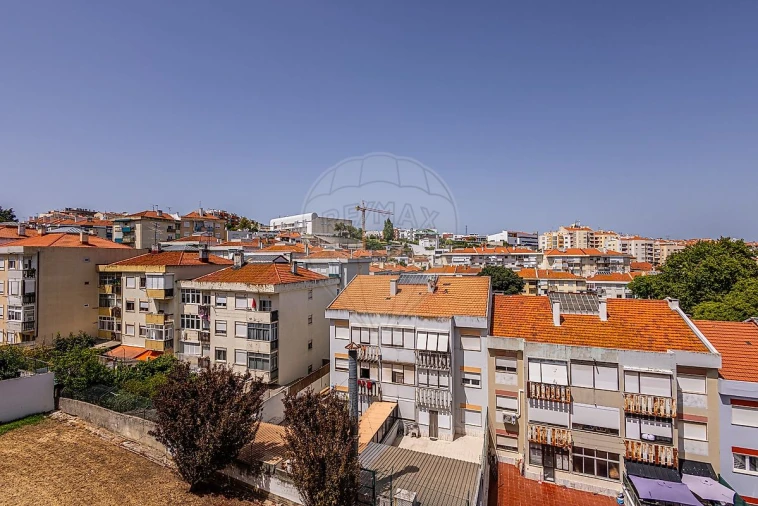 Apartamento T2 para Venda em Odivelas Foto 45