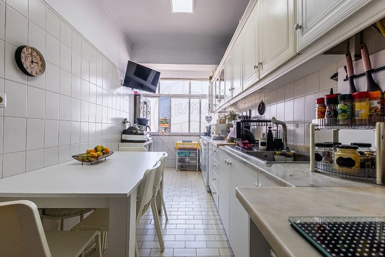 Apartamento T2 para Venda em Odivelas Foto 50