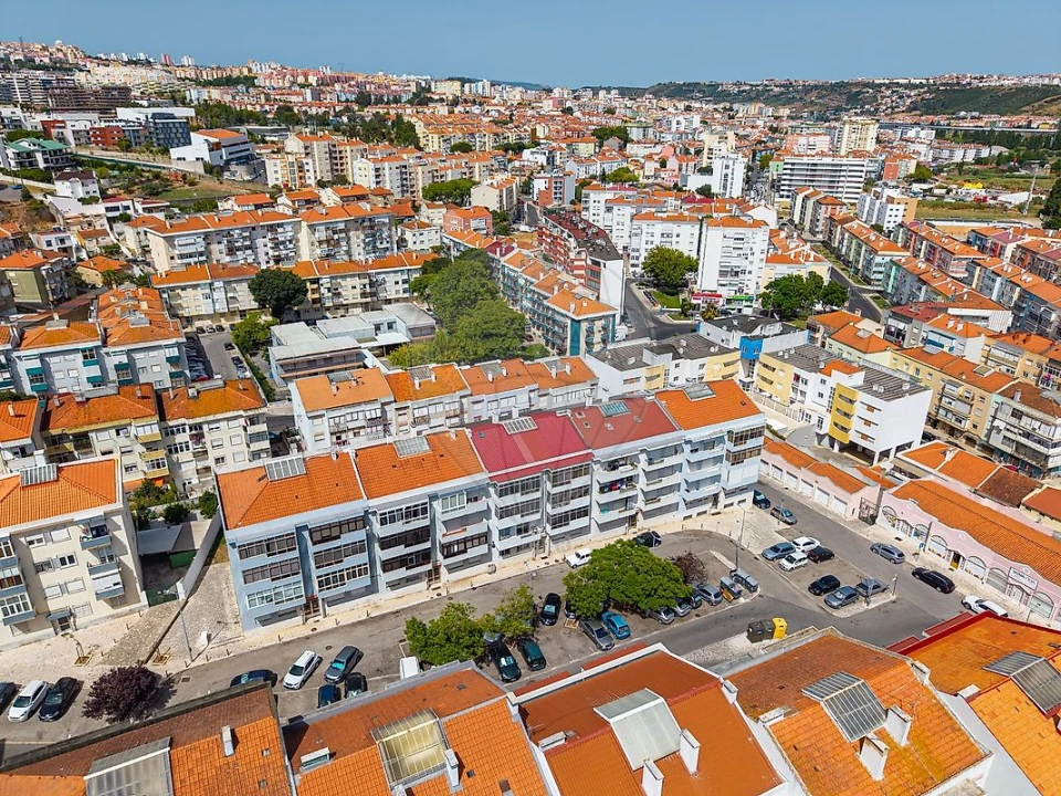 Apartamento T2 para Venda em Odivelas Foto 31