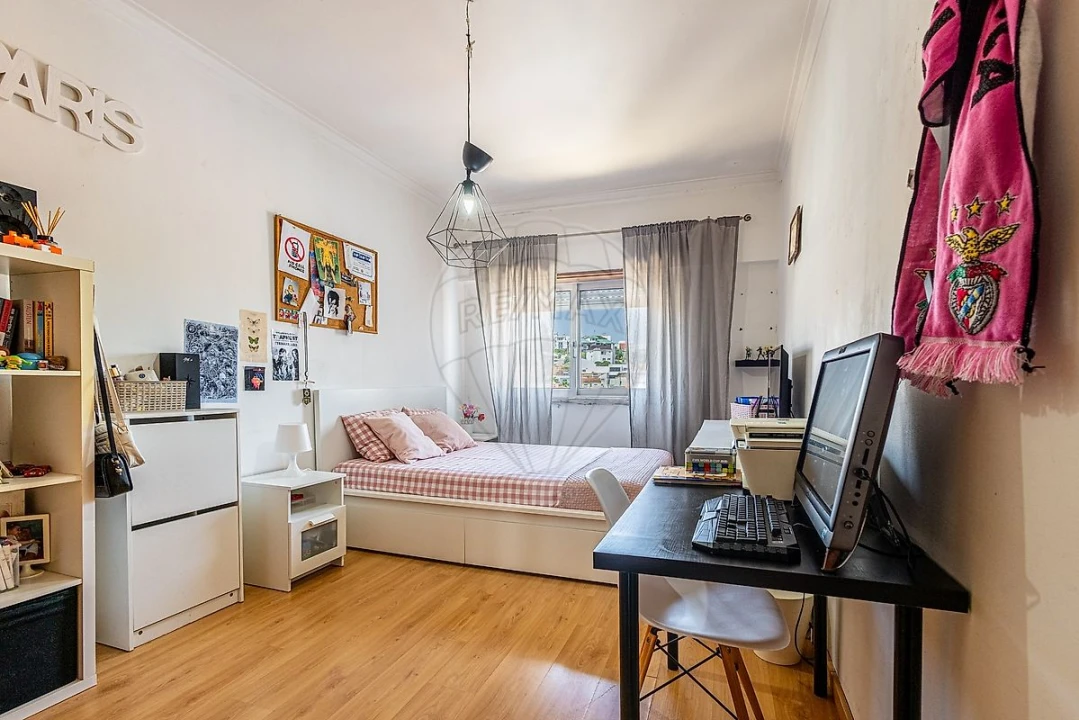 Apartamento T2 para Venda em Odivelas Foto 15