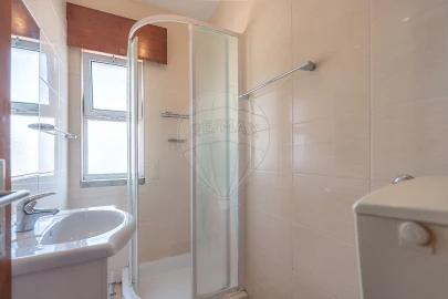 Apartamento T4 para Venda em Santo Antonio dos Olivais