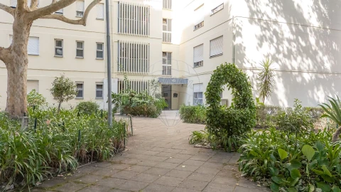 Apartamento T4 para Venda em Santo Antonio dos Olivais