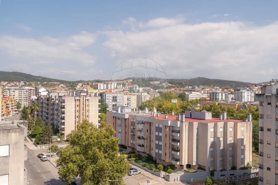 Apartamento T4 para Venda em Santo Antonio dos Olivais