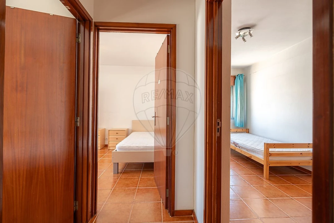 Apartamento T4 para Venda em Santo Antonio dos Olivais Foto 20