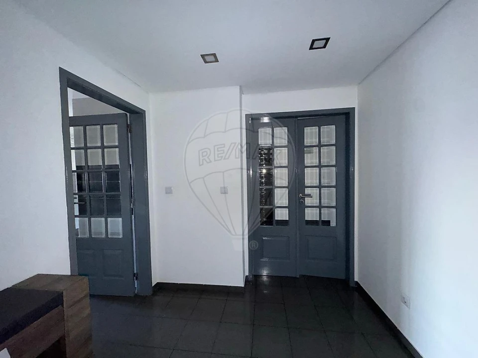 Apartamento T3 para Arrendamento em São João Baptista Foto 8