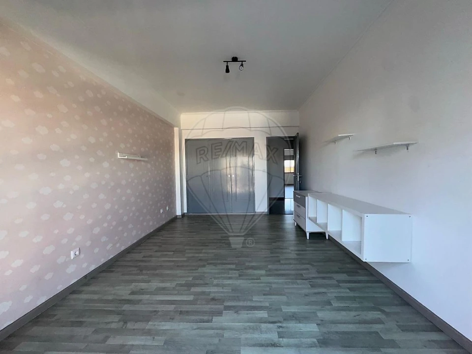 Apartamento T3 para Arrendamento em São João Baptista Foto 7