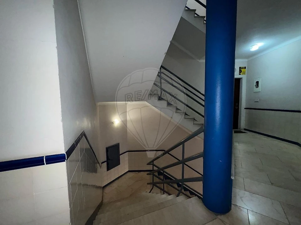 Apartamento T3 para Arrendamento em São João Baptista Foto 6