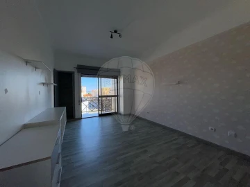 Apartamento T3 para Arrendamento em São João Baptista