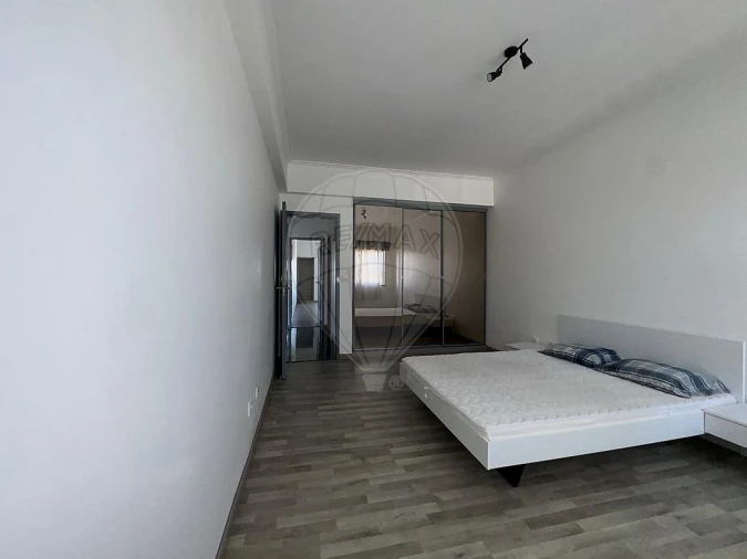Apartamento T3 para Arrendamento em São João Baptista Foto 14